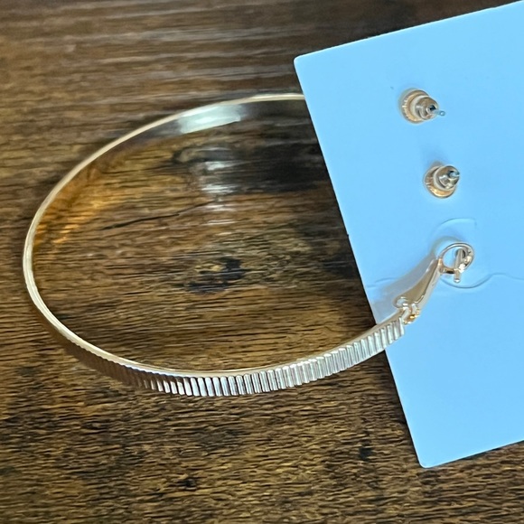 NWT—Gold Earring Set of Hoops and Studs - Picture 9 of 9
